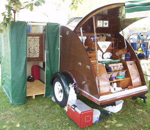 Teardrop camper with kitchen