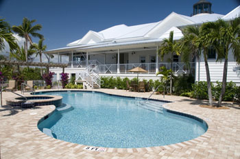 Pool at Everglades Isle Motor Coach Resort