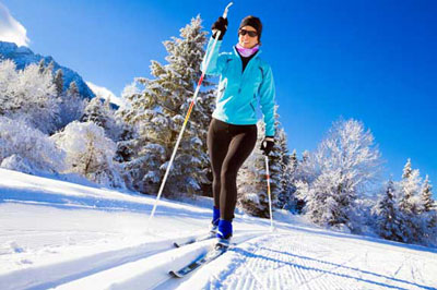 cross country skiing maine ski winter nordic woman wildlife national refuge places outdoor refuges sweden snow etravelmaine skier trip industry